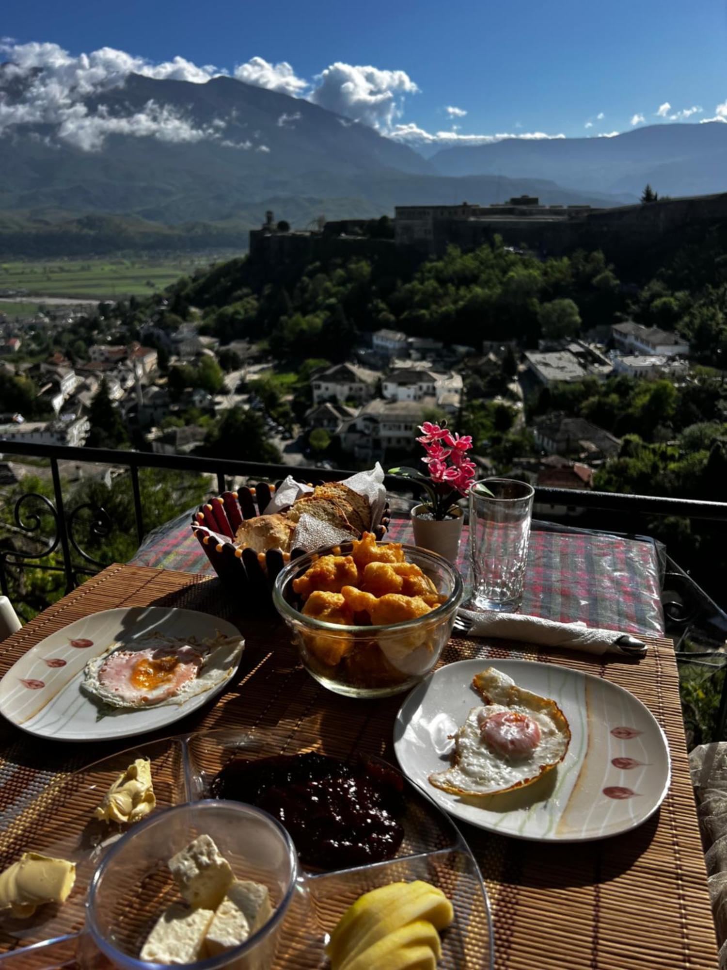 Guest House Salaria Gjirokaster Exterior photo