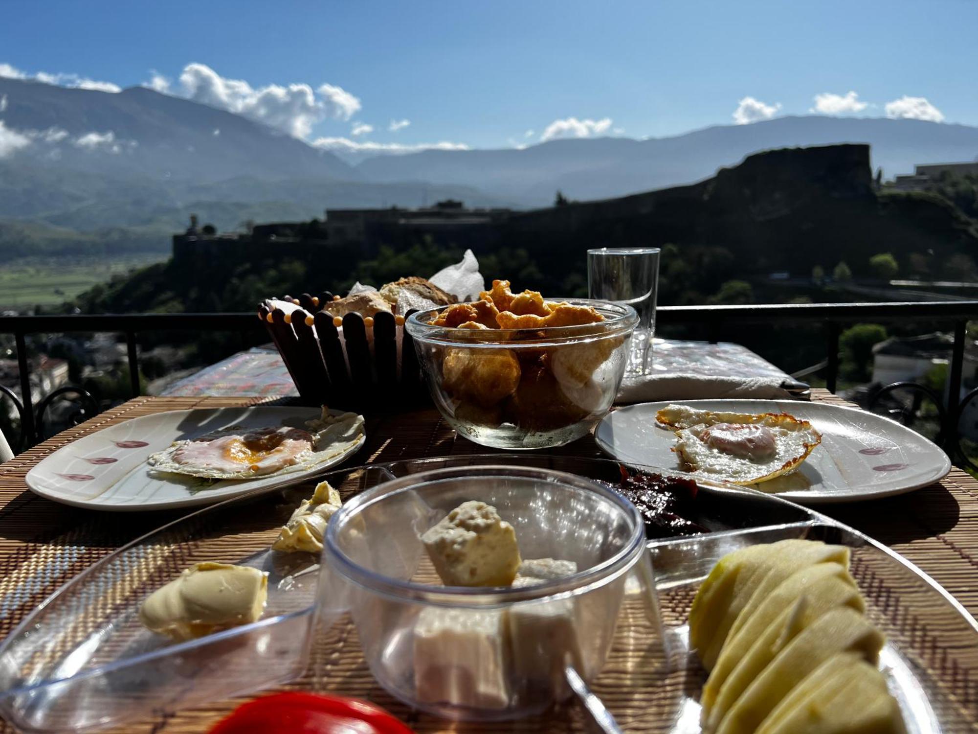 Guest House Salaria Gjirokaster Exterior photo